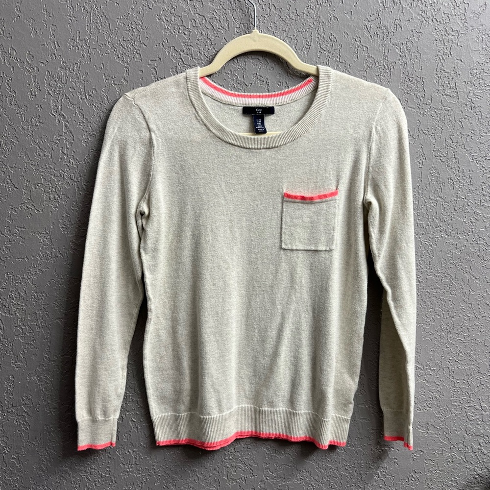 Gap sweater shirt